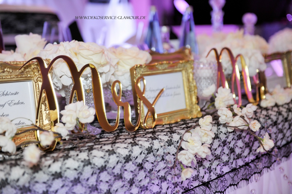 Dekoration schwarz gold